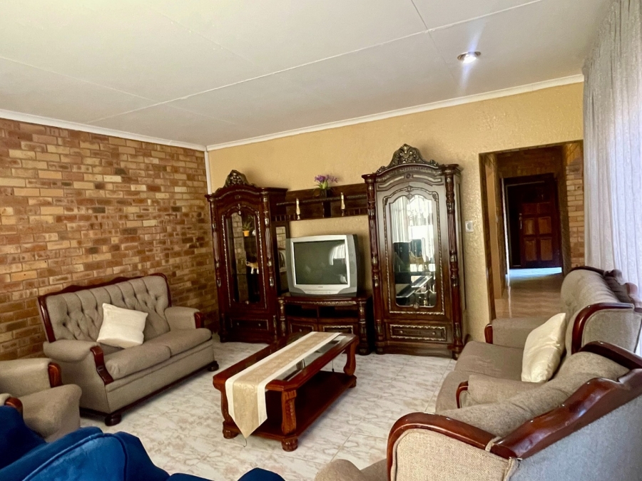 3 Bedroom Property for Sale in Flamwood North West